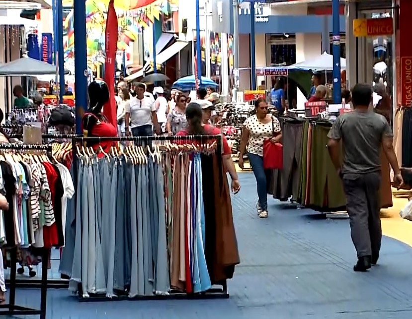 Comércio de Sorocaba inicia horário estendido para impulsionar vendas de fim de ano