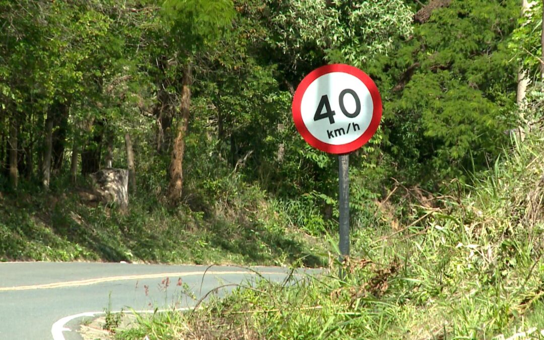 Moradores denunciam aumento de acidentes na Estrada do Pinheirinho, em Itu