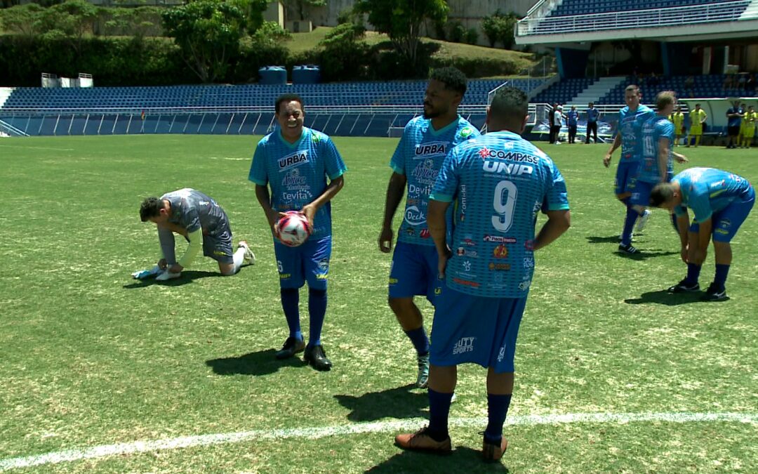 Atletas consagrados do futebol participam de partida solidária em Sorocaba