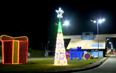 Natal Cidade Encantada leva atrações infantis e iluminação ao centro de Araçoiaba da Serra