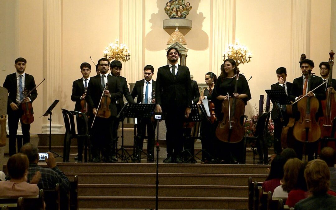 Camerata Jovens Músicos faz concerto de Natal na Catedral de Sorocaba