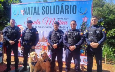 Canil da GCM leva cães terapeutas ao Natal Solidário no bairro Santa Marina, em Sorocaba