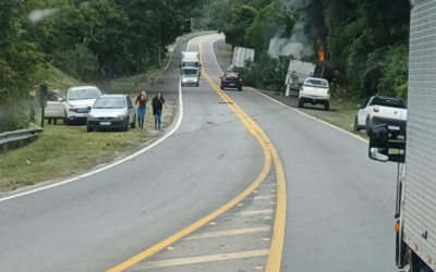 Acidente entre caminhão e carro deixa uma pessoa morta na Rodovia Raimundo Antunes Soares, em Piedade