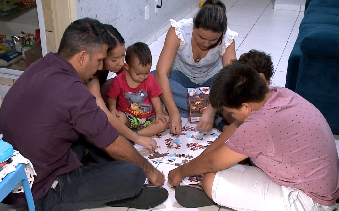 Férias escolares exigem atenção redobrada dos pais com crianças em casa