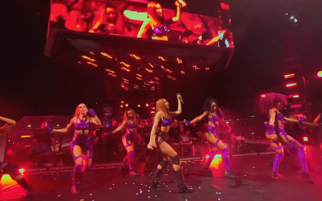 Sextou! Anitta faz show no interior de São Paulo e comenta sobre novo álbum