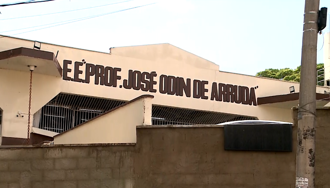 Transferência de alunos no último ano do Ensino Médio preocupa famílias em Sorocaba