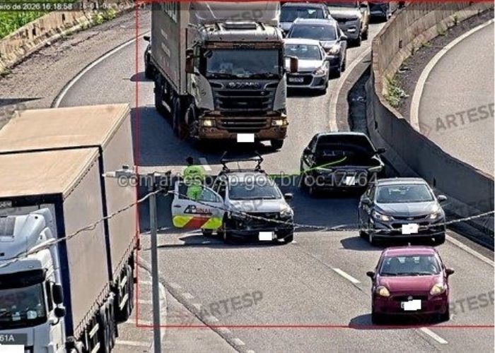 Acidente deixa vítima grave e provoca lentidão em Jundiaí