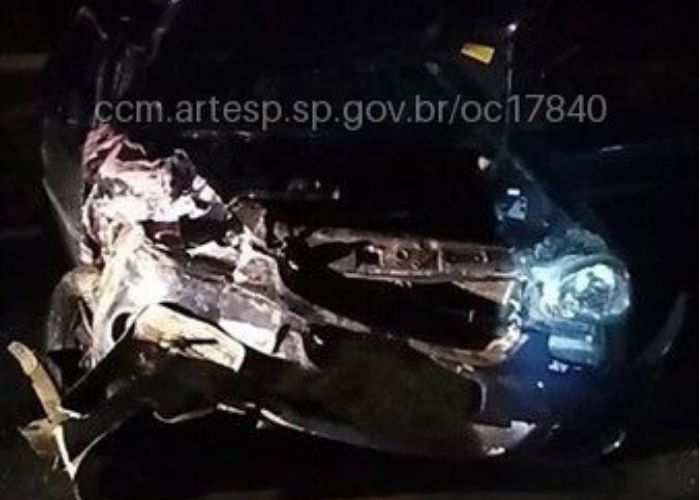 Imagem do carro ap&oacute;s o acidente