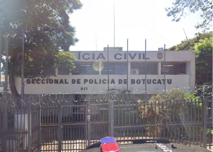 Pai é preso por embriaguez ao volante após filho cair da carroceria