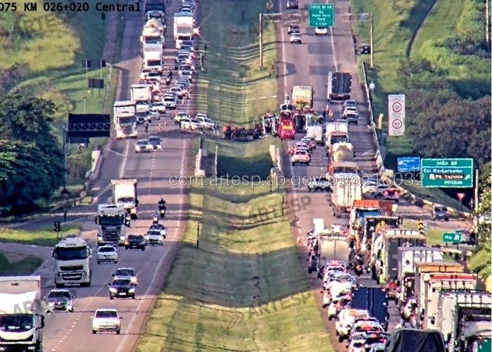 Acidente deixa dois feridos e provoca congestionamento em Itu
