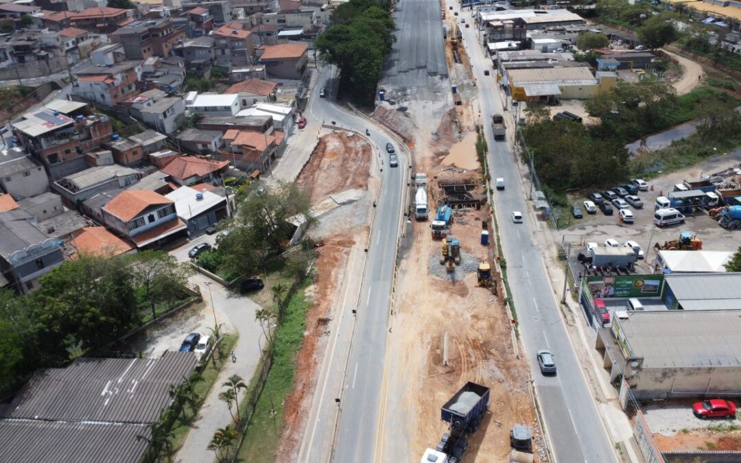Obras na Raposo Tavares alteram tráfego em Alumínio a partir de segunda