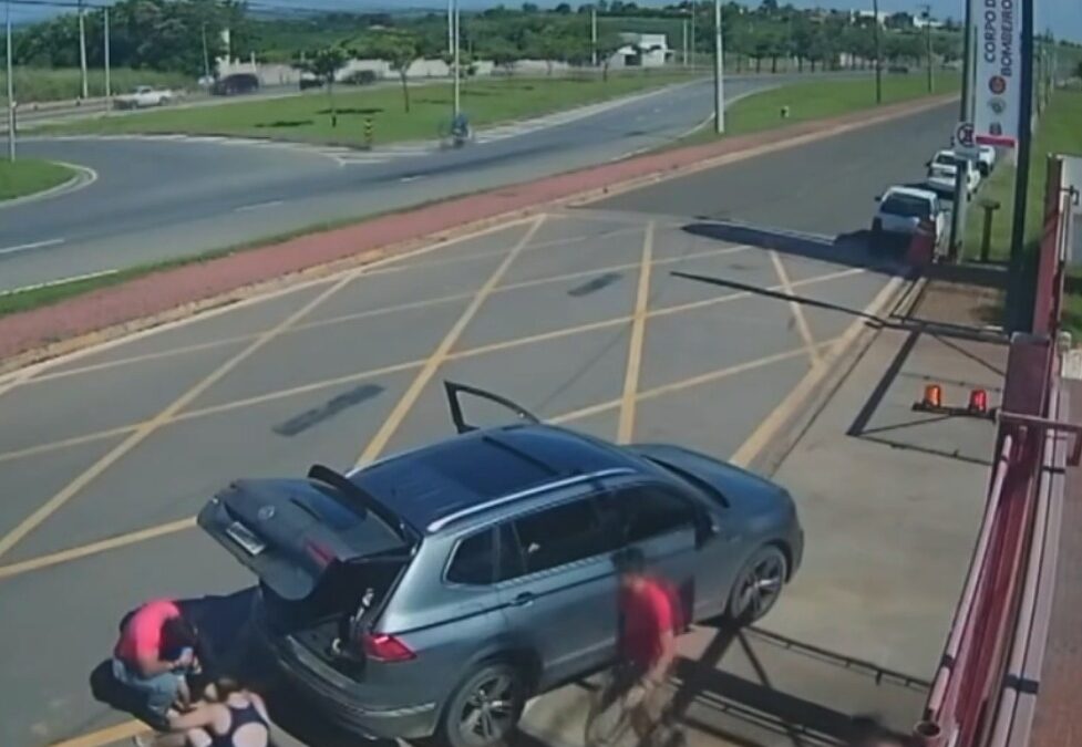 Bombeiros de Porto Feliz salvam criança de 2 anos que estava engasgada