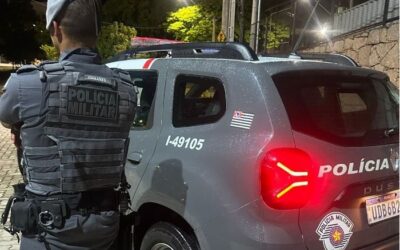 Homem ameaça clientes com faca em supermercado de Jundiaí e leva dois tiros