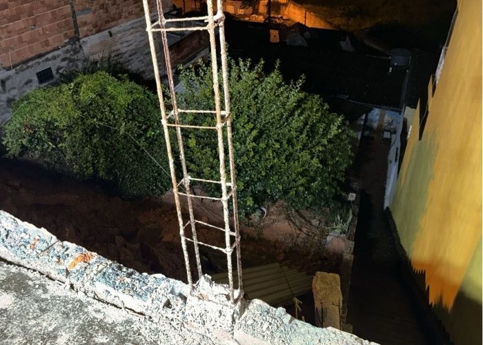 Família é resgatada após muro cair durante chuva em Jundiaí