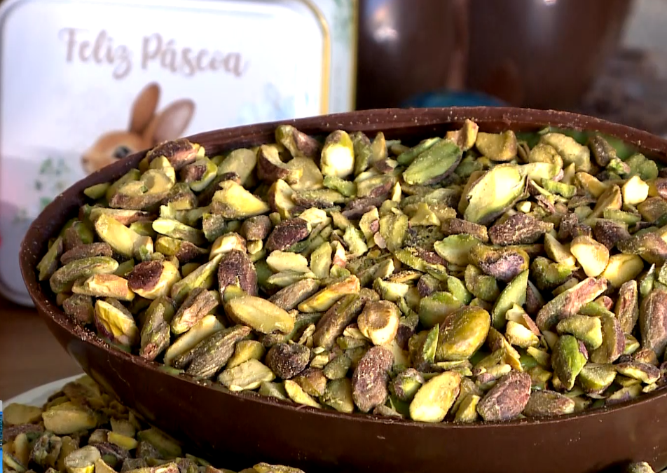 Alta no preço do chocolate industrializado faz crescer procura por ovos de Páscoa caseiros