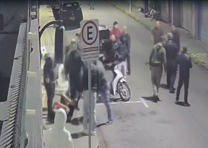 Casal é agredido por grupo de 20 pessoas em Itapetininga