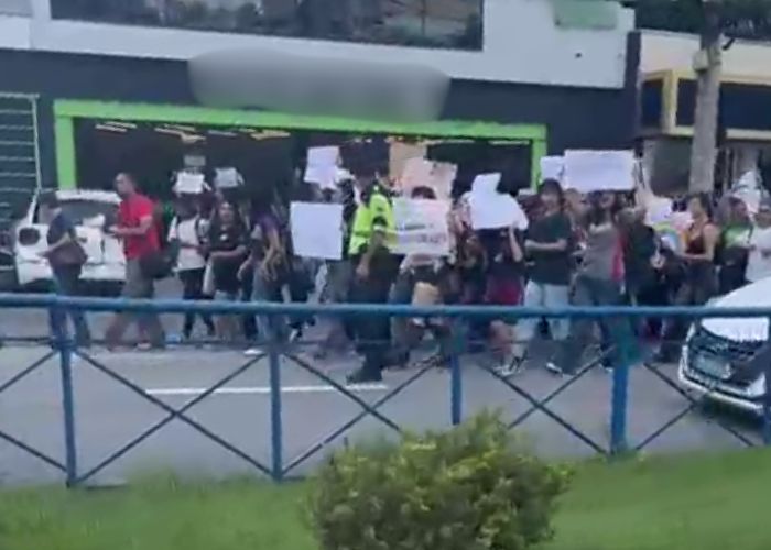 Estudantes protestam em Sorocaba ap&oacute;s caso de estupro envolvendo adolescente