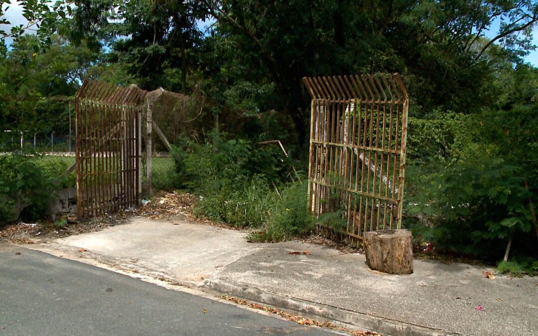 Moradores reclamam de abandono no Parque Olésio em Salto de Pirapora