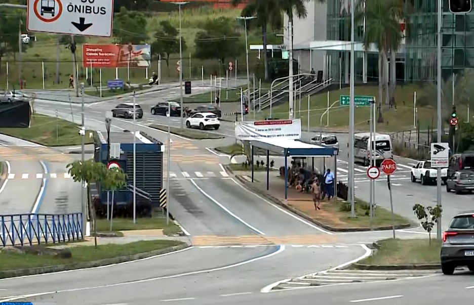 Motocicletas passam a ser multadas por circular na faixa do BRT em Sorocaba
