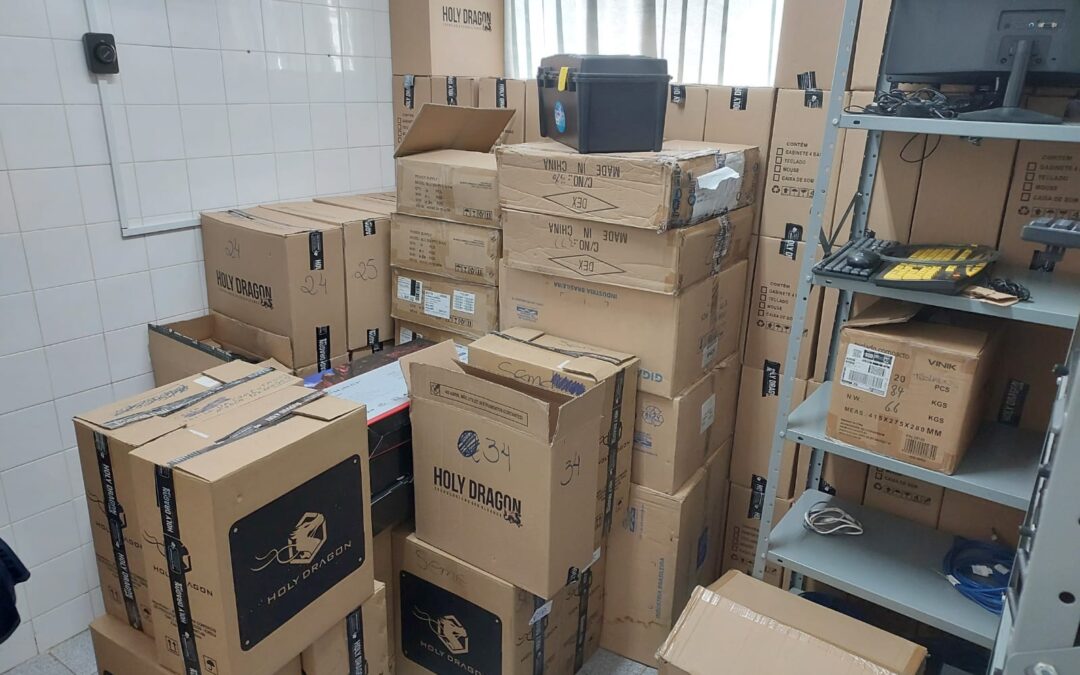 Operação do TCE de São Paulo revela materiais escolares parados em municípios da região