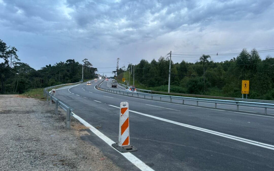 Moradores protestam por passarela após atropelamento com morte na Raposo Tavares em São Roque
