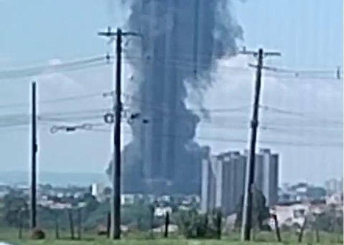 Vazamento de combustível provoca incêndio em córrego de Sorocaba