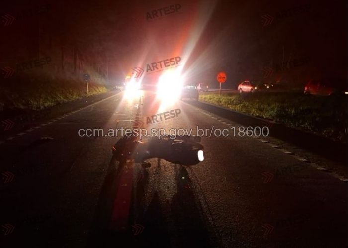 Imagem da moto ap&oacute;s o acidente