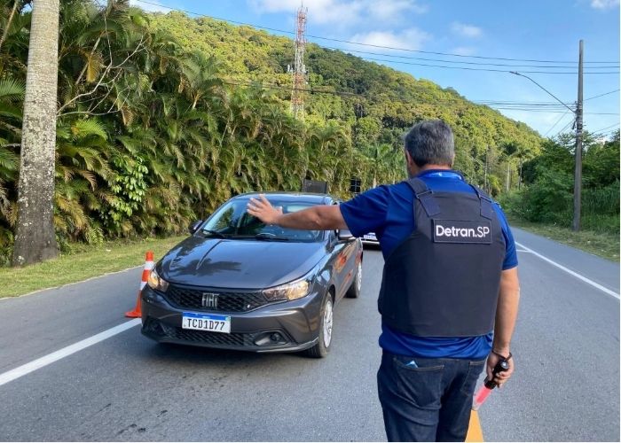 Blitz de trânsito autua 26 motoristas após abordagem de 250 veículos em Porto Feliz