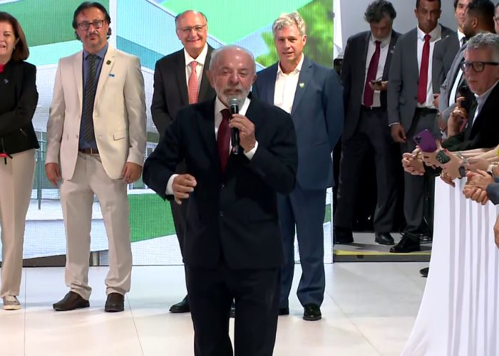 Lula critica Trump e defende paz durante inauguração do IFSP em Sorocaba