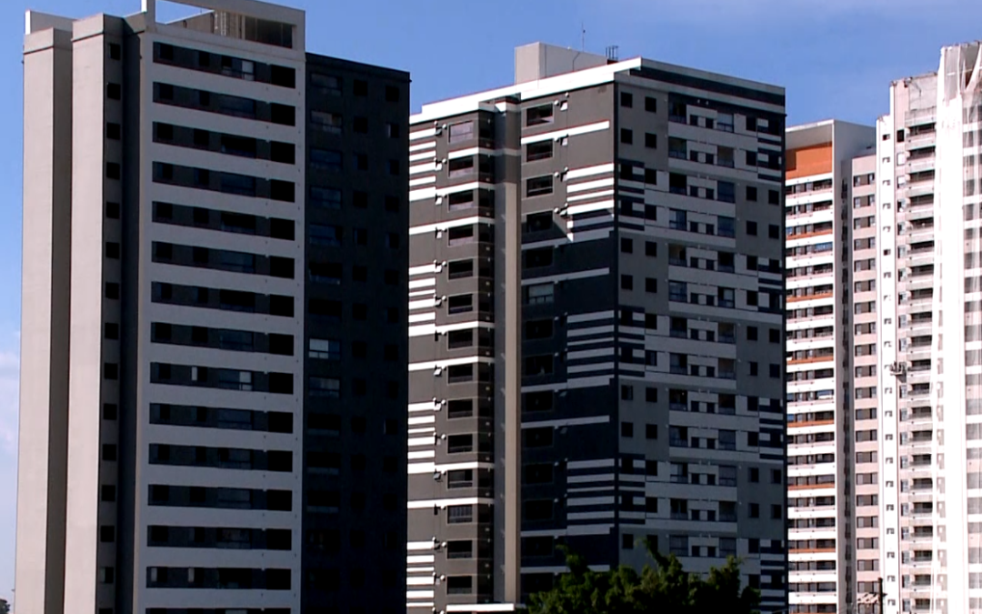 Mercado imobiliário registra queda nas vendas e alta na procura por aluguéis em Sorocaba