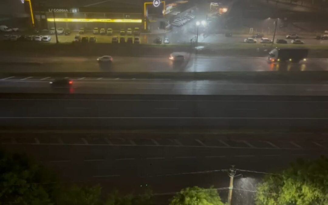 Chuva com granizo atinge Sorocaba neste sábado