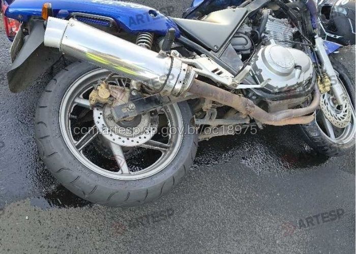 Colisão entre motocicleta e bitrem deixa vítima fatal em Tietê