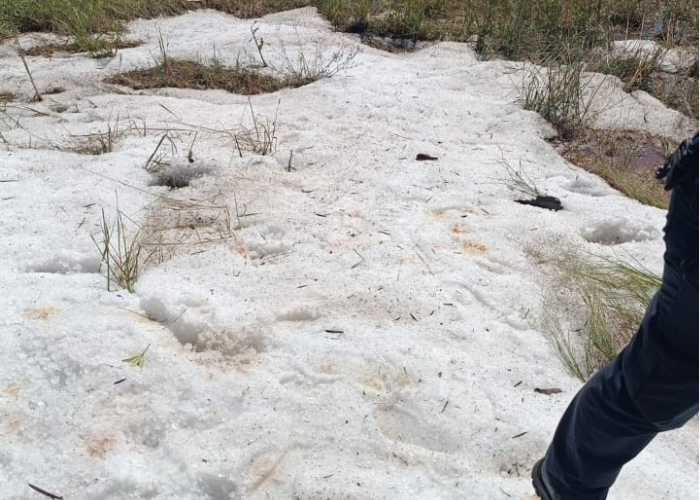 Na tarde do domingo, ainda era possível ver o gelo na altura do quilômetro 84.