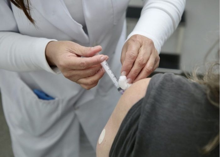 Governo de SP reforça alerta para vacinação contra gripe, febre amarela e sarampo