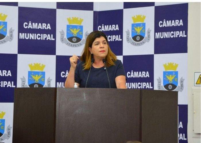 Justiça determina retorno da prefeita Adriana Duch ao cargo em Itapeva