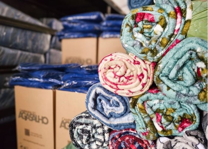 Comércios e condomínios podem se tornar pontos de coleta na Campanha do Agasalho 2026