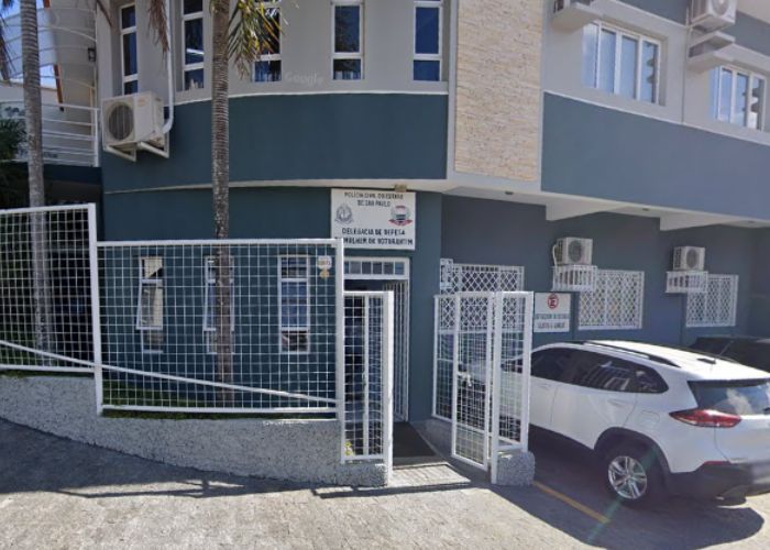 Homem é preso por importunação contra adolescente dentro de ônibus