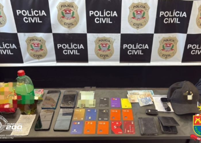 Homens se passam por ajudantes e roubam cartão de aposentado