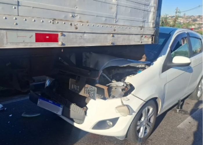 Acidente envolvendo vários veículos causa transtornos em Sorocaba