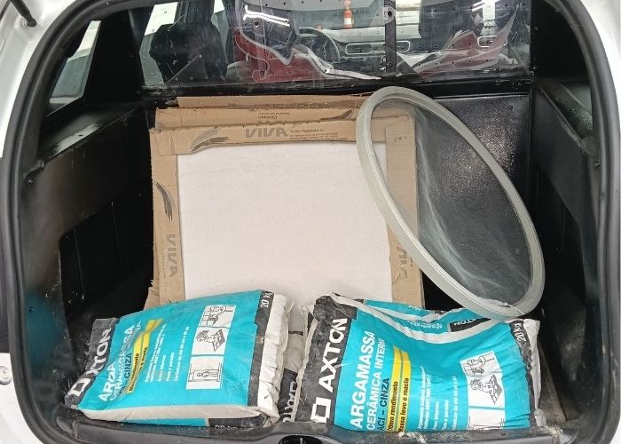 Trio é preso por furto de materiais em obra no Wanel Ville