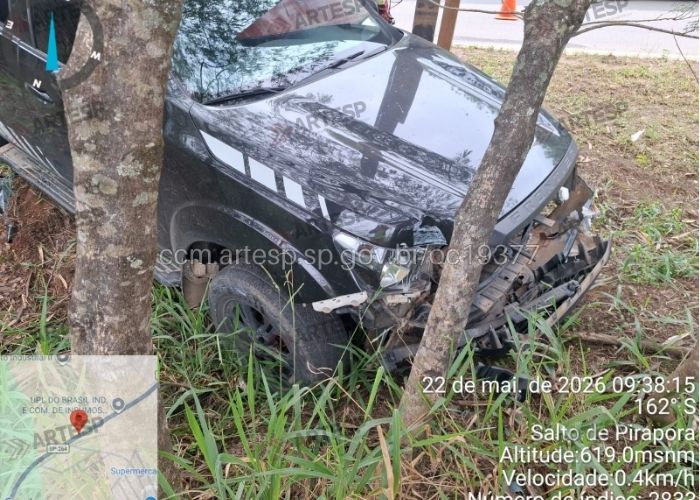Motorista morre após bater caminhonete em placa em Salto de Pirapora