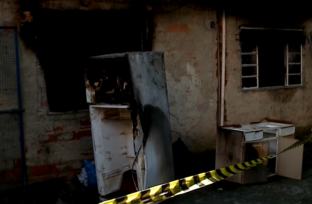 Incêndio destrói casas de família tradicional em Jundiaí e deixa moradores sem lar